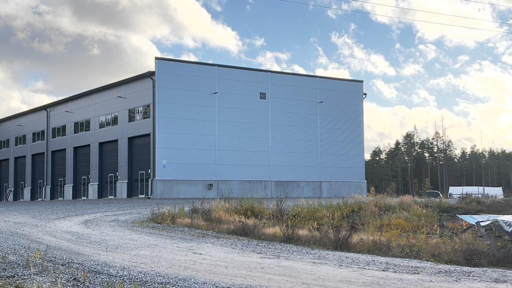 Läpiajettava hallitila