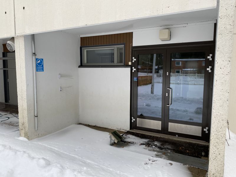 Ensimmäinen sisäänkäynti