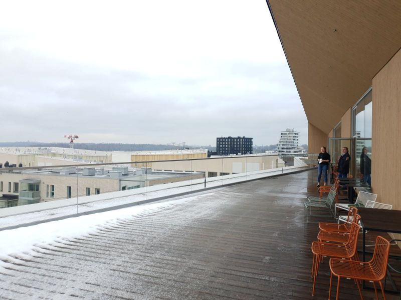 yhteiskäyttöterassi