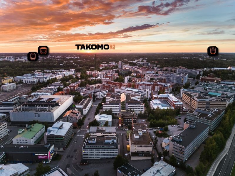 Ilmakuva Pitäjänmäestä ja Takomo Basesta. Nopeat yhteydet julkisilla kulkuvälineillä