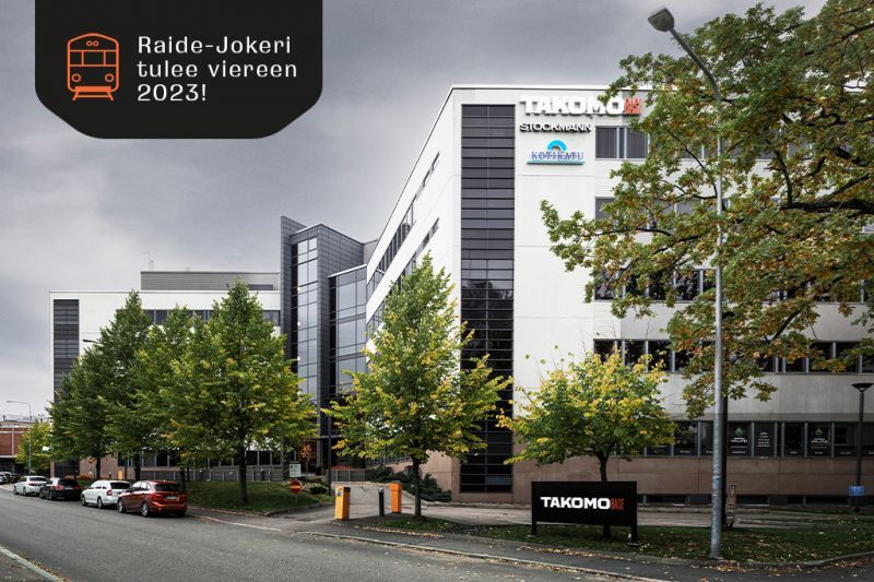 Takomo Base julkisivu Takomotien ja pääsisäänkäynnin puolelta.