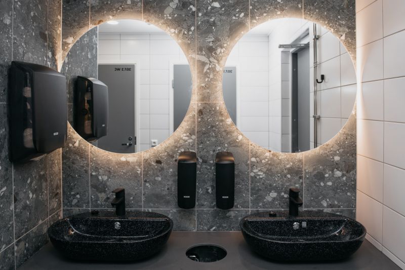 Wc- ja suihkutilat löytyvät jokaisesta kerroksesta