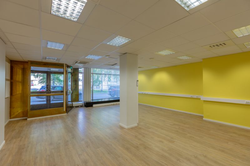 Sisääntulo ja avoin liiketila 