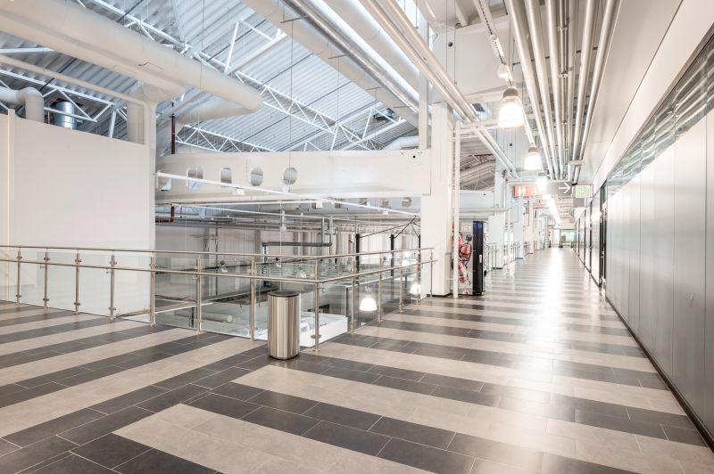 2.kerroksen käytävä 