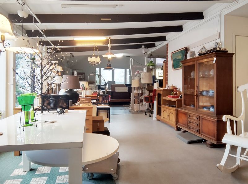 MYYNNISSÄ VARASTO- JA YRITYSKIINTEISTÖ VIHDISSÄ HYVIEN LIIKENNEYHTEYKSIEN PÄÄSSÄ! Velaton myyntihinta 269’000 €