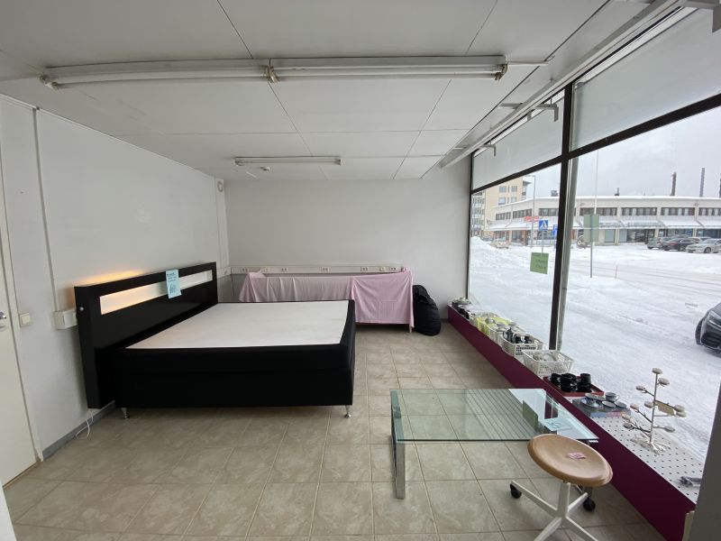 36m² toimisto/myymälä