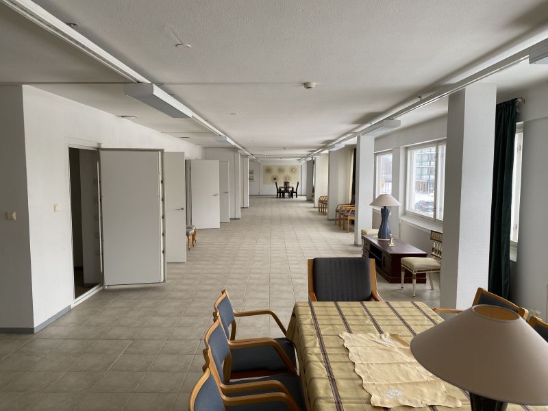 2. kerroksen toimistotila