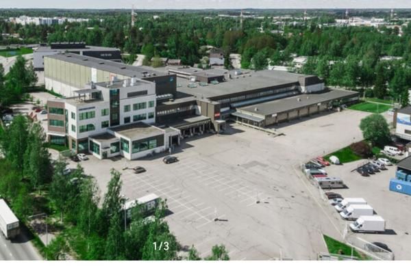 Kuninkaala, 8kpl lastauslaitureita ja hyvät lastausmahdollisuudet eri kokoisilla autoilla. Hyväkuntoiset varastotilat ovat muunneltavissa erilaisiin tarpeisiin. 8.5m vapaa korkeus