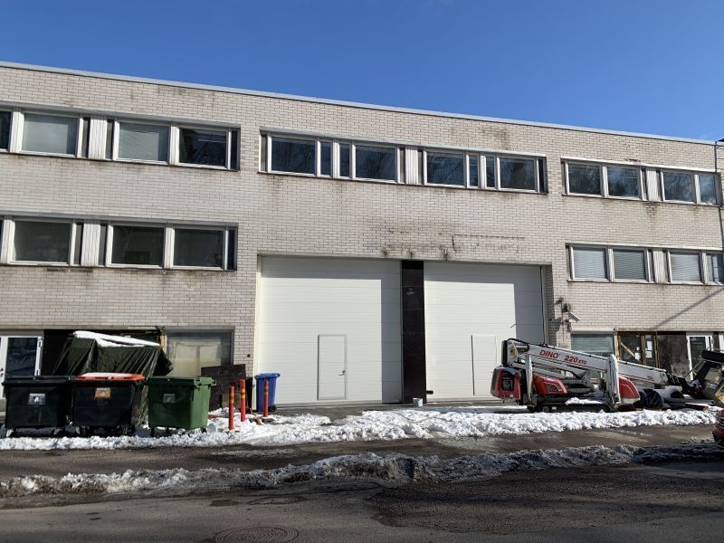 Siisti 44 m² toimisto Roihupellon teollisuusalueella
