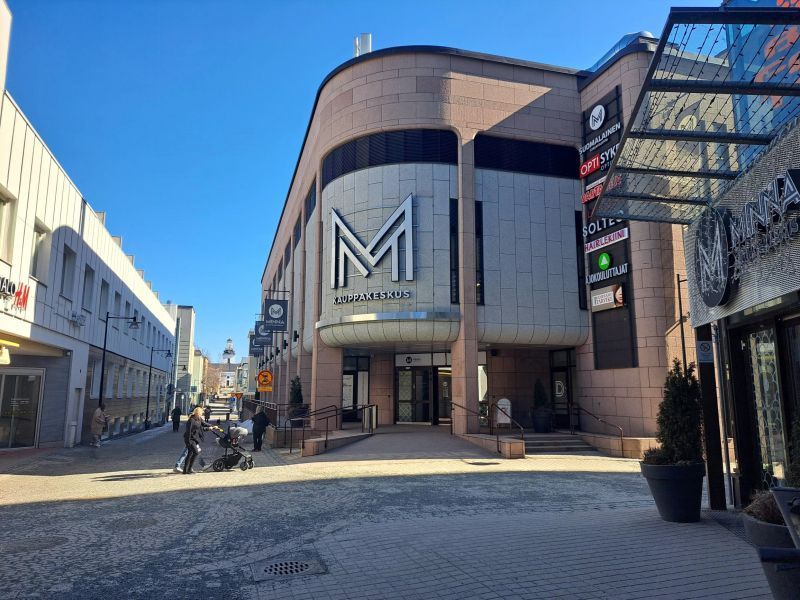 Julkisivu Minnan Kauppakeskus liiketila