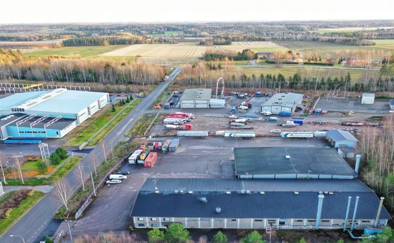 Siistiä, hyväkuntoista 750 m² tuotanto/varastotilaa Nurmijärveltä, Ilvesvuoren yritysalueelta.