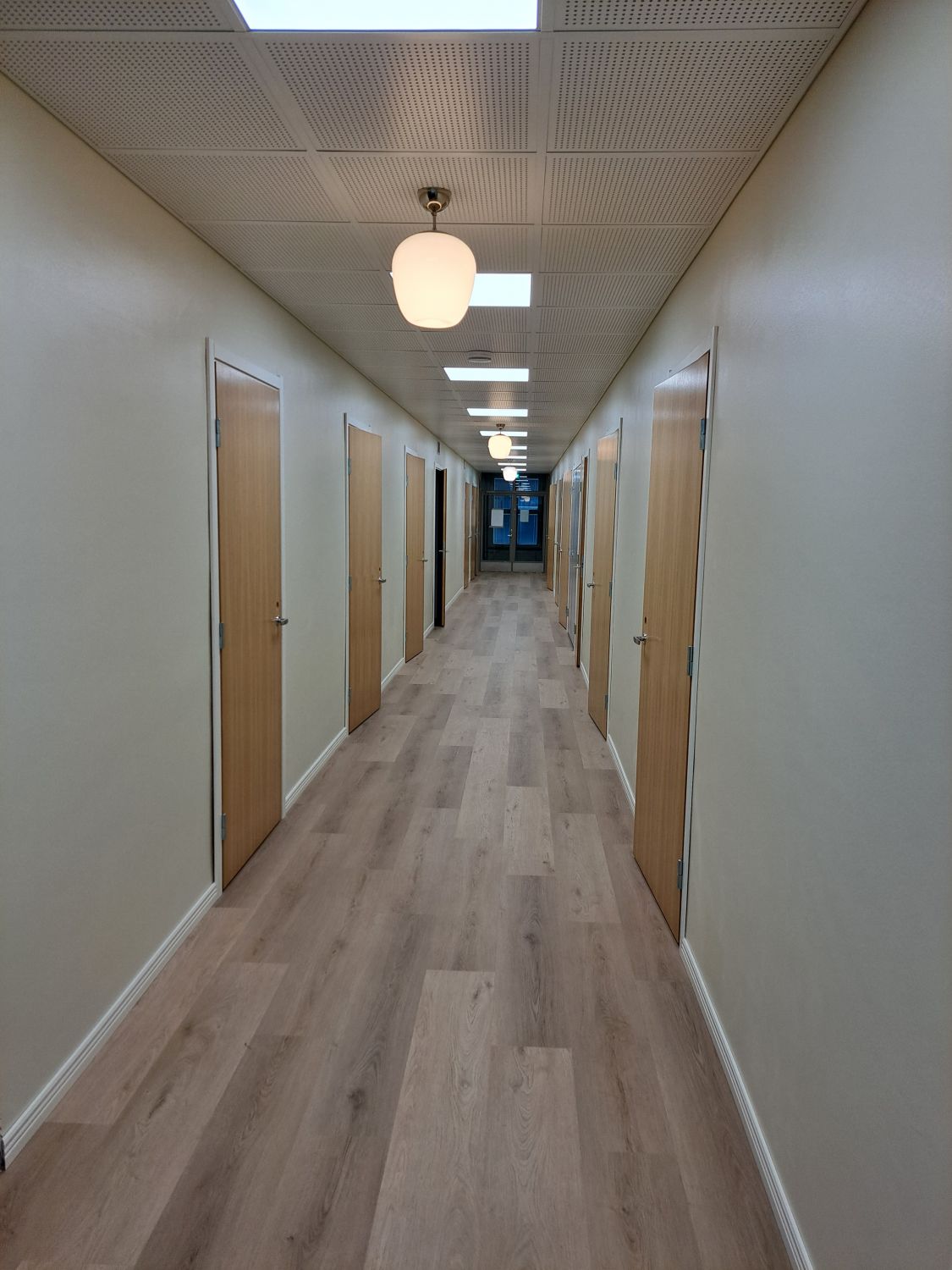 3.krs toimistokäytävä