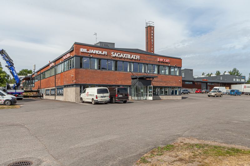 Loistava kokonaisuus varastoa toimistolla 
