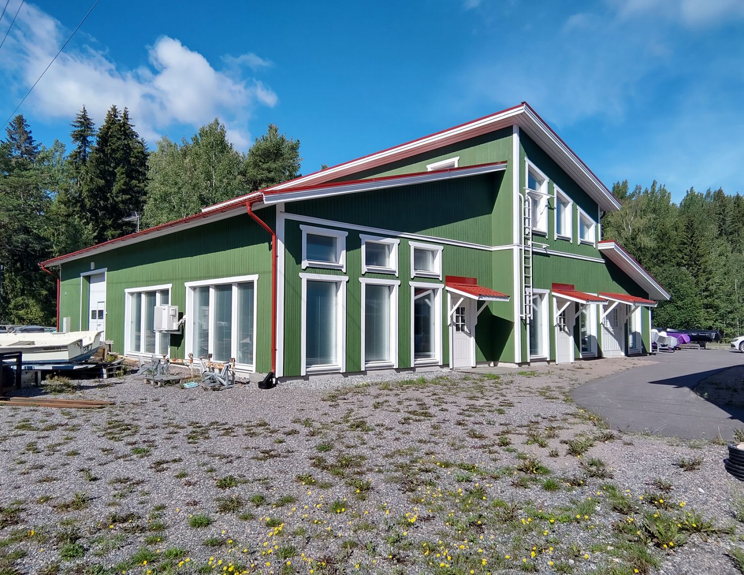 Vuokrataan toimisto- ja hallitilaa Sipoon Västerskogissa! Vuokra alkaen 999 €/kk, alv-vapaa

