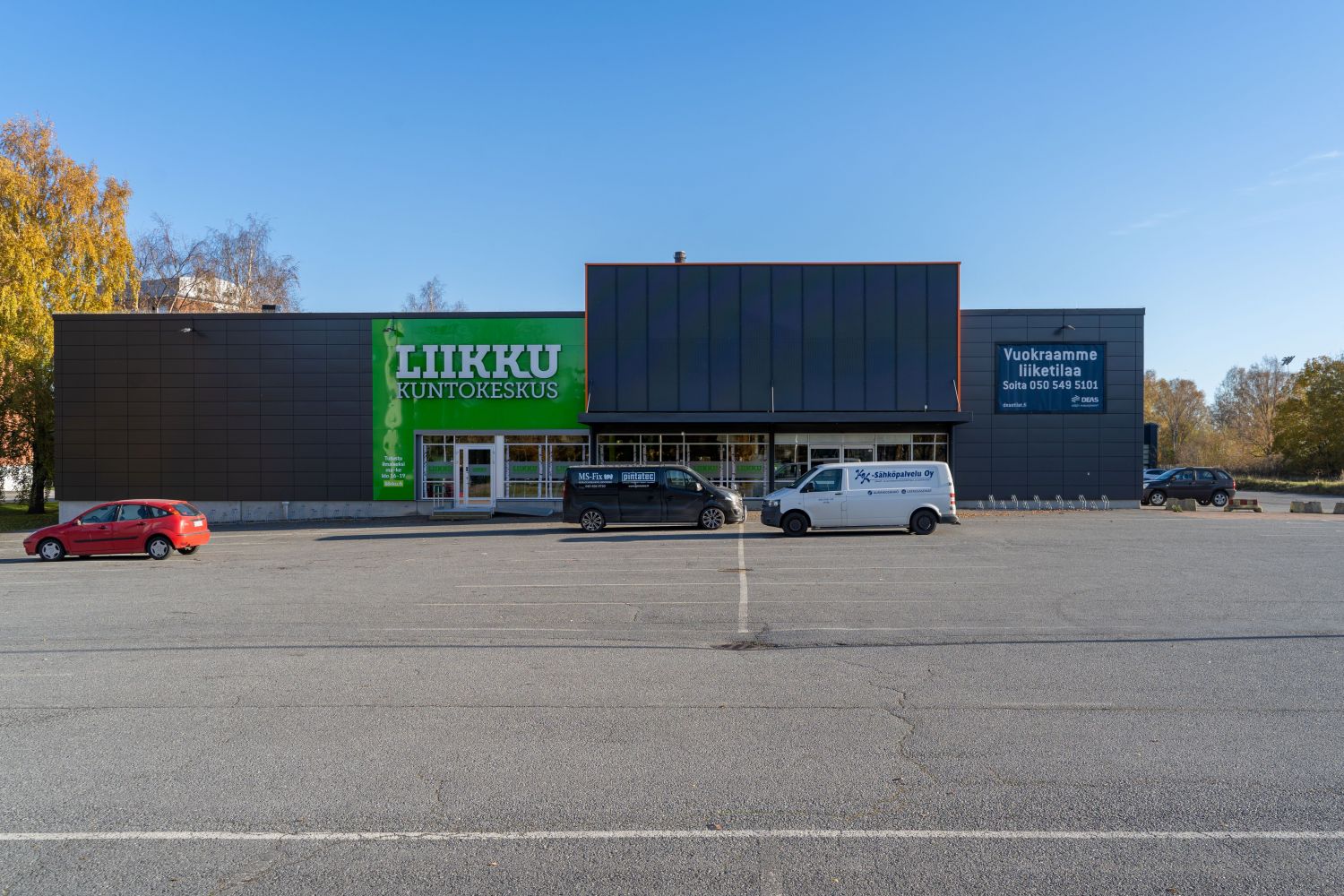 Julkisivukuva edestä