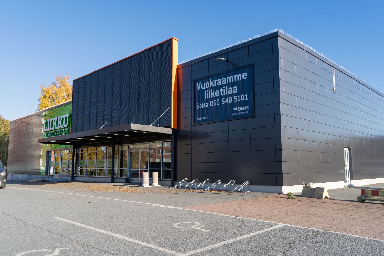 Julkisivukuva läheltä