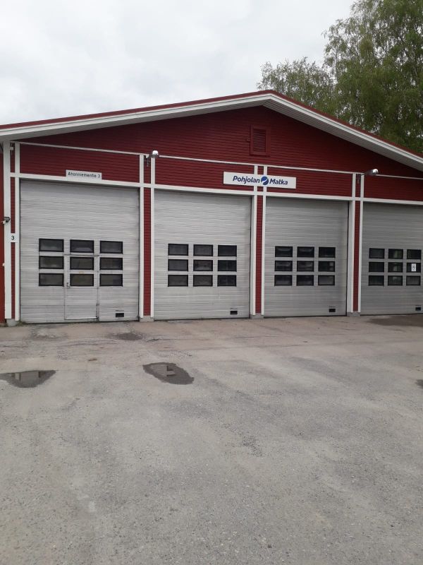 Myydään hallikiinteistö, joka on toiminut bussivarikkona ja autojen säilytyshallina. Rakennettu 1969/76.