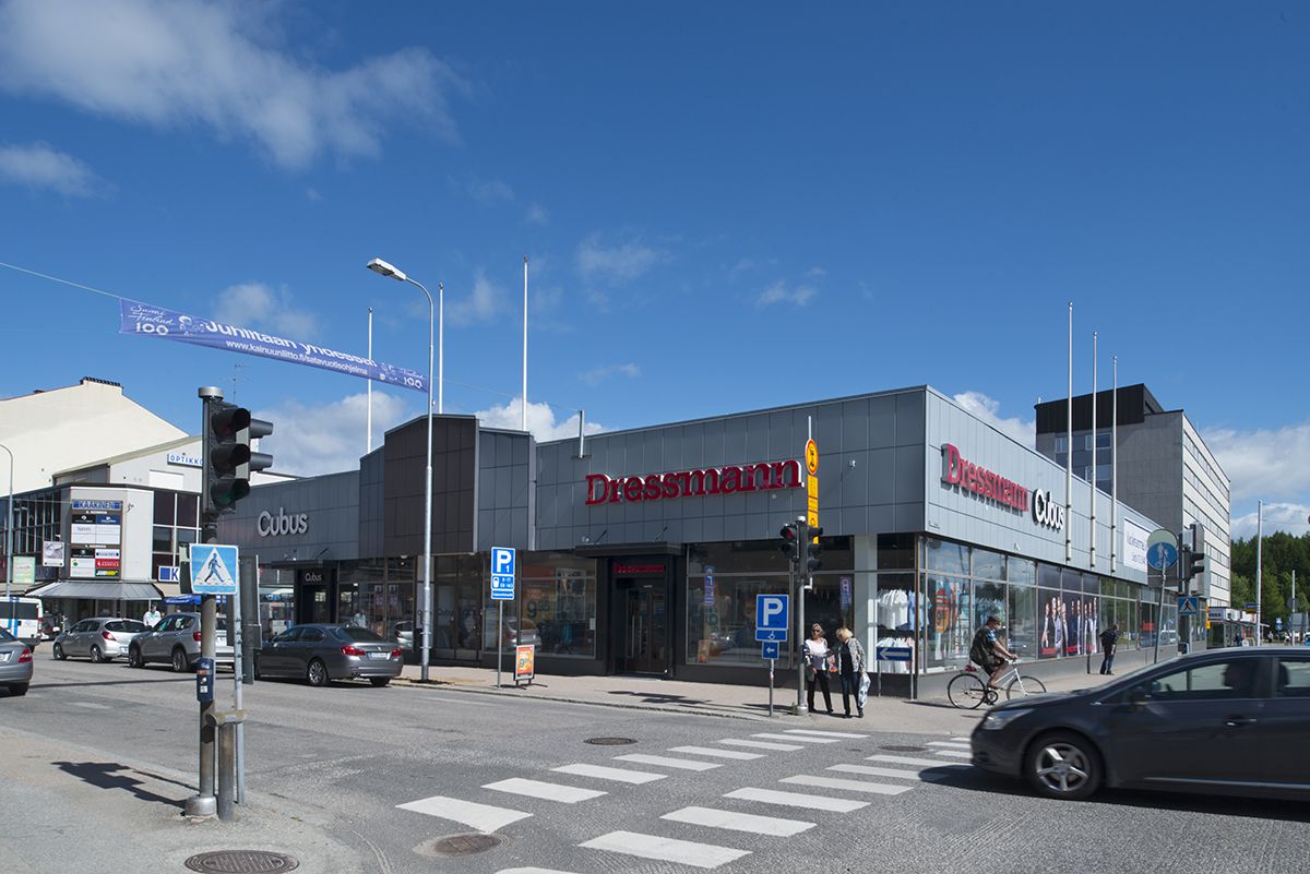 Julkisivukuva kulmasta