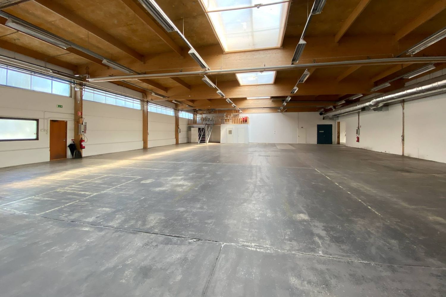 Tuotanto- tai varastotila 600 m²