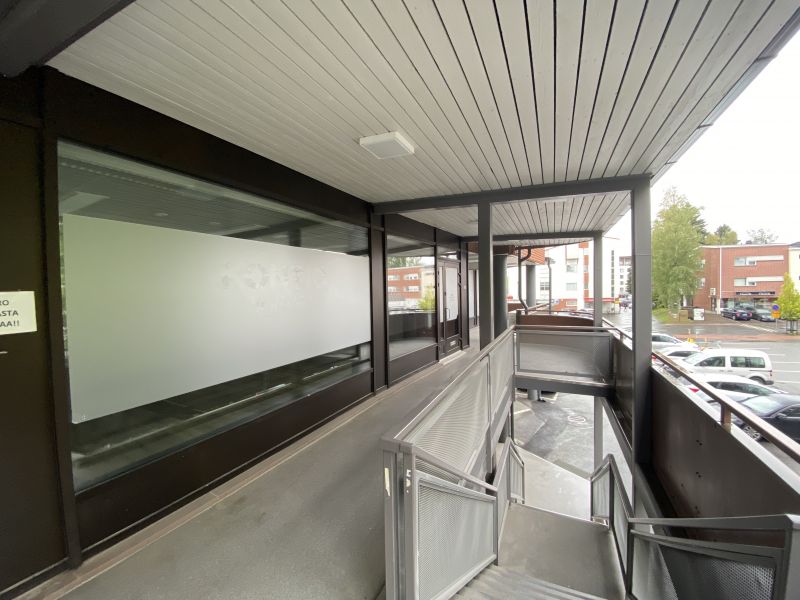 Kulkuportaikko ihan vieressä