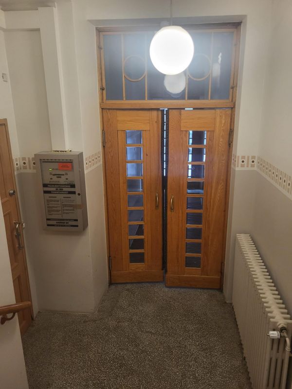 1.kerroksen sisäänkäynti