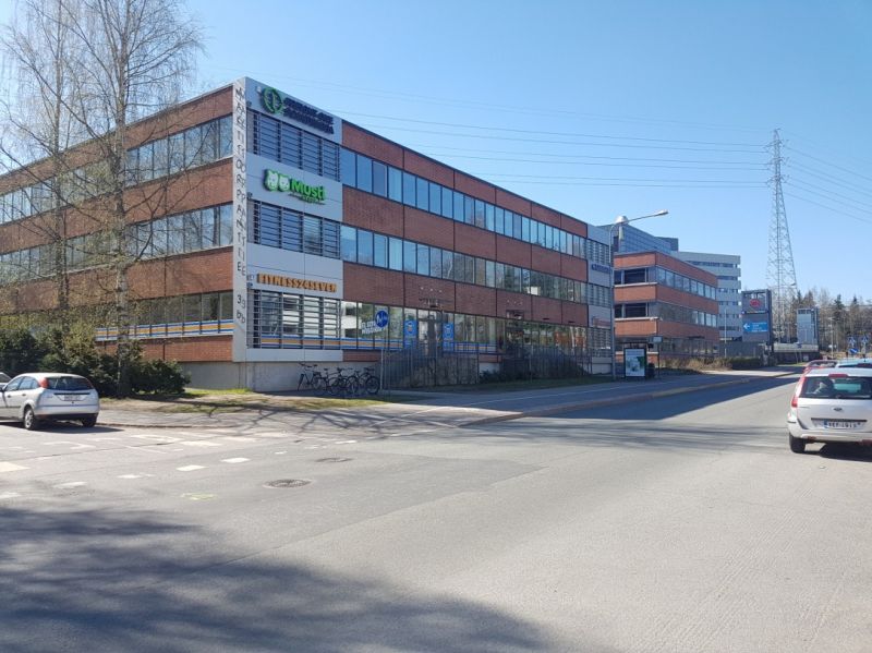 Moderni 719 m² toimistotila Oulunkylässä, lähellä Tuusulanväylää.