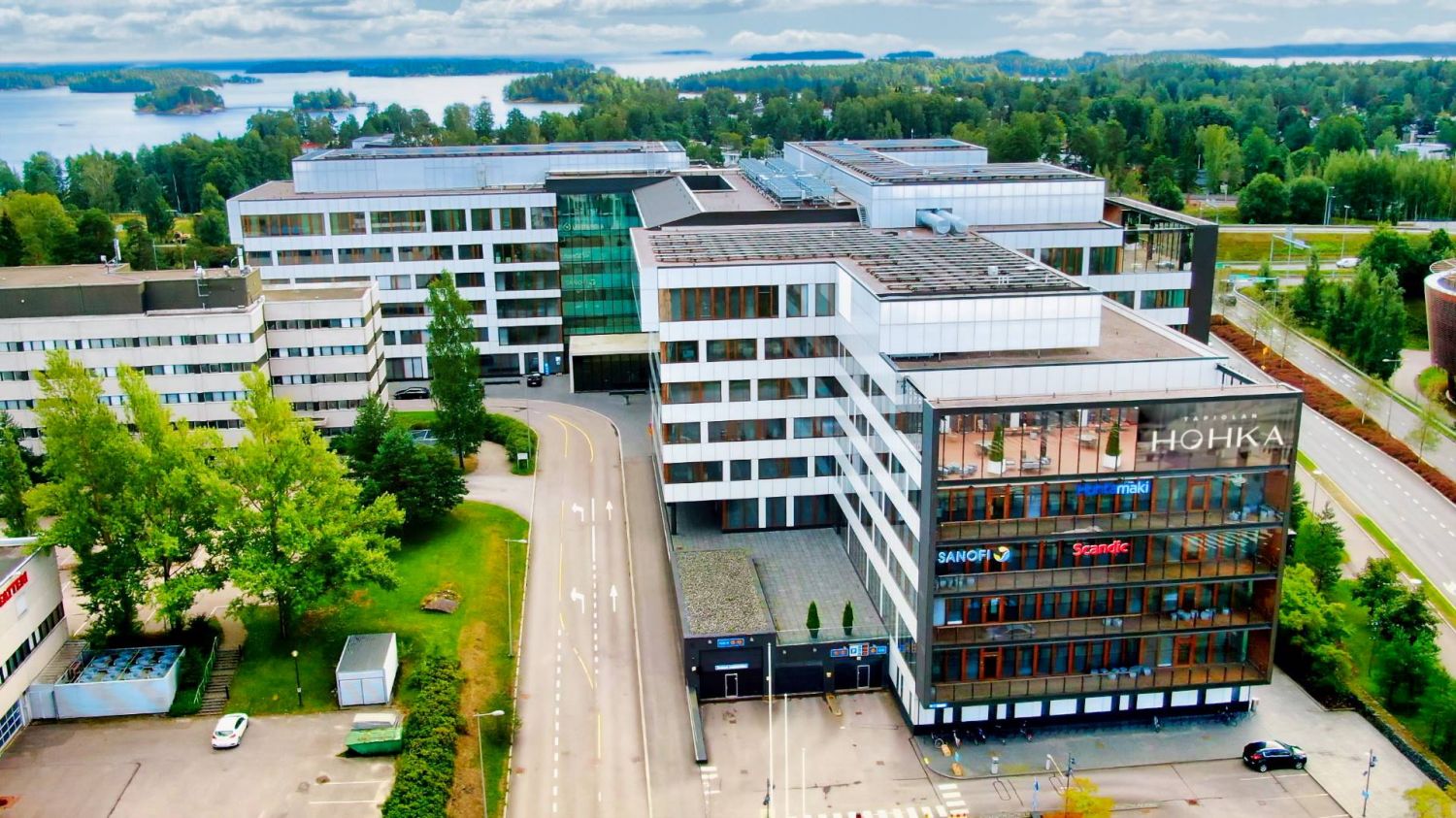 Vuokrattavana modernia, valoisaa avo-/monitilatoimistotilaa. Tilassa on työhuoneita, neuvotteluhuone ja keittiö-/taukoti...