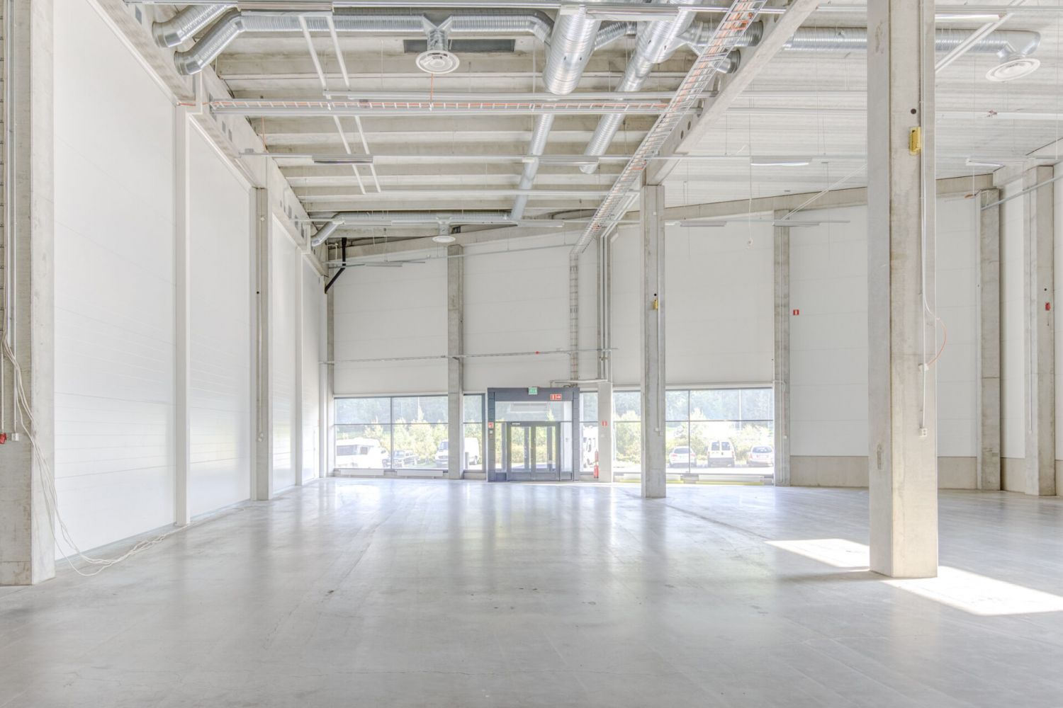 Koskelo Trade Parkin C-talosta 1177 m2 korkea varastotila. Vapaa korkeus 5,7/8,9 m. Nosto-ovi lastauslaiturille.
Tila on...