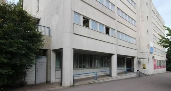 Klaneettitieltä kohtuu hintaista ja mukautuvia tiloja eri yritys tarpeisiin. kysy.