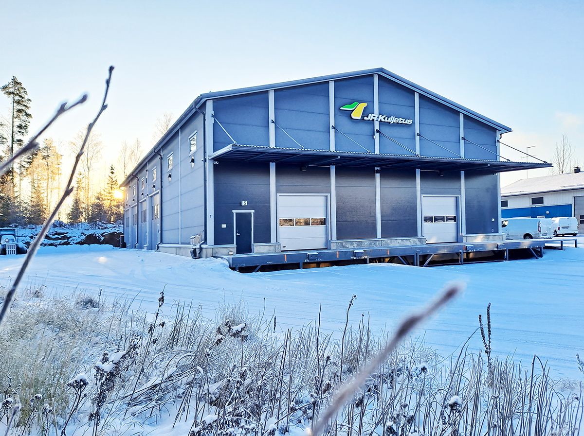 Myynnissä uudenveroinen hallikiinteistö Porvoossa! Velaton myyntihinta: 1'100 000 €