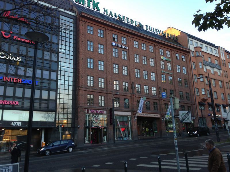 Vuokrattavana katutason siistiä liiketilaa.