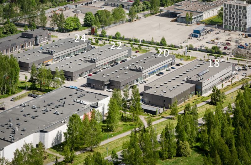 Vuokrattavana toisen kerroksen siistiä toimistotilaa.