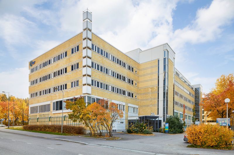 Kamreetintie 2 on vuonna 1985 valmistunut toimistorakennus, jossa toimii useita Espoon kaupungin terveydenhuollon yksiköitä.