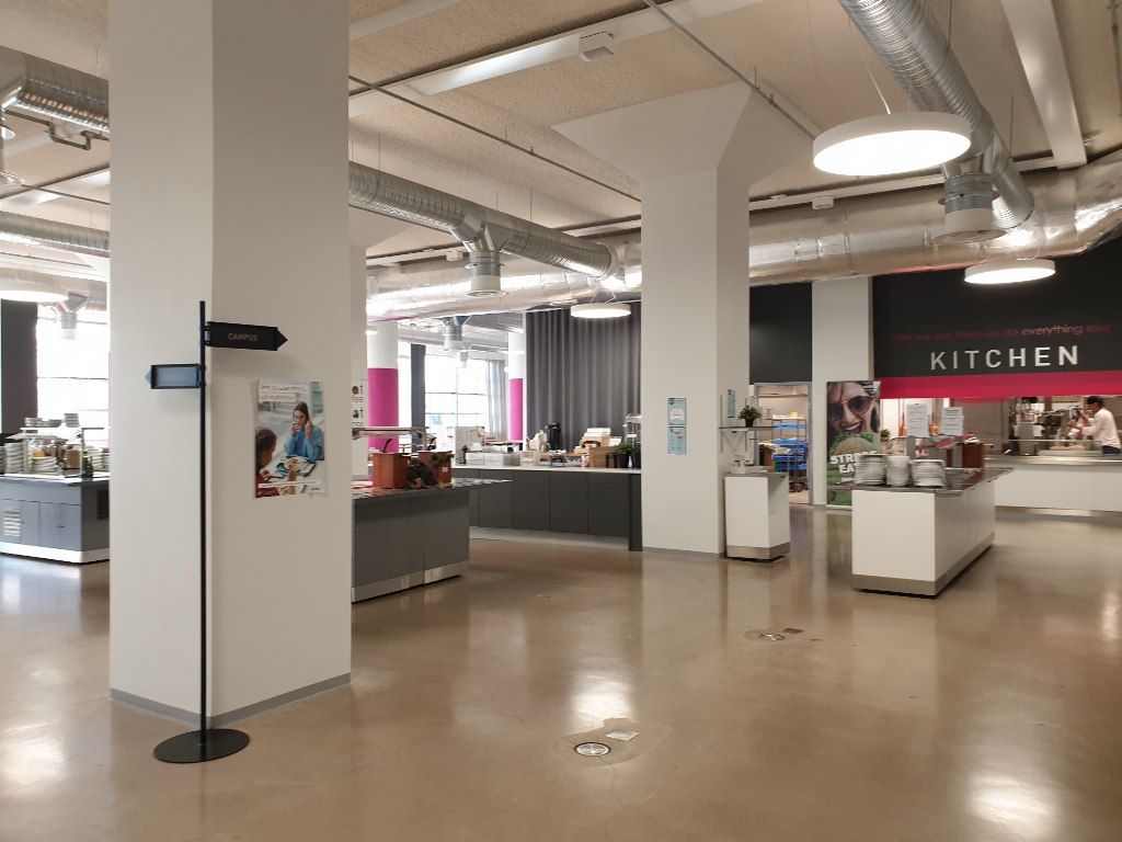 Huone toimistohotellista Auriga Business Centeristä