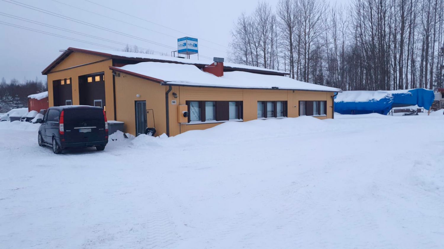 Myydään moneen käyttöön sopiva entinen autokorjaamokiinteistö Porvoossa! Velaton myyntihinta: 339’800 €