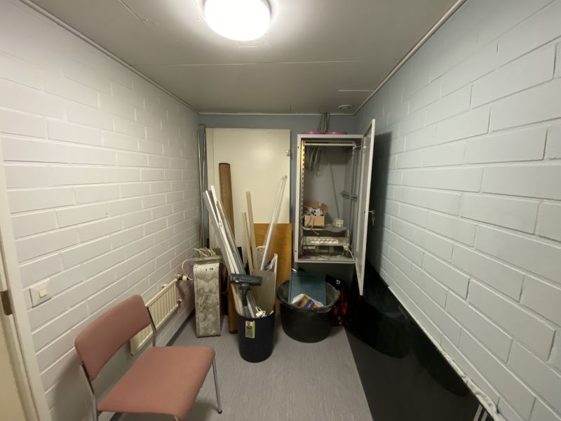 Toinen pukuhuoneista