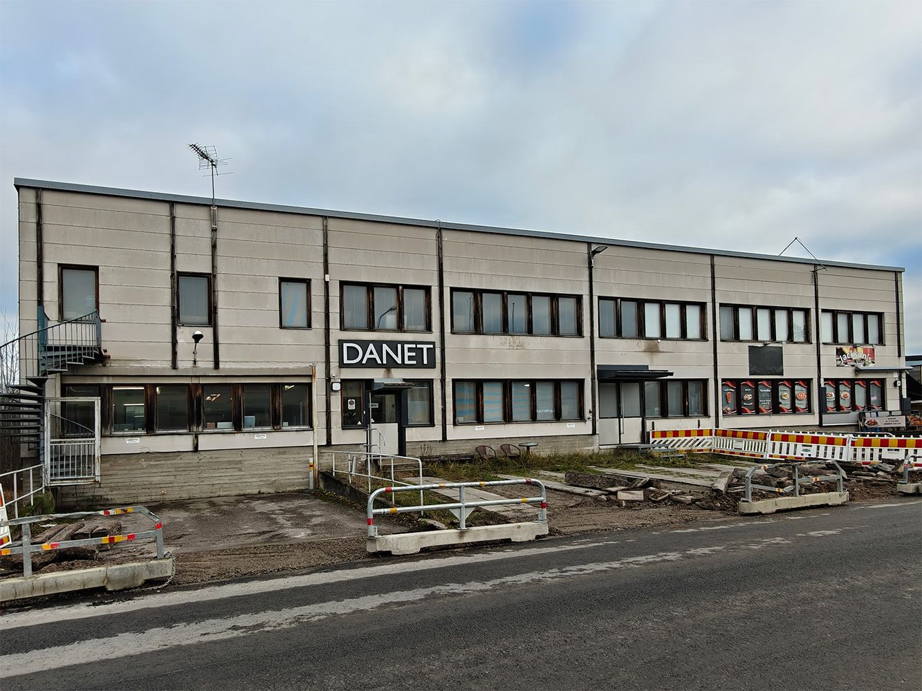 Iso toimistotila vuokrattavana Tattariharjussa! Vuokra 9,90 €/m²/kk, alv-vapaa