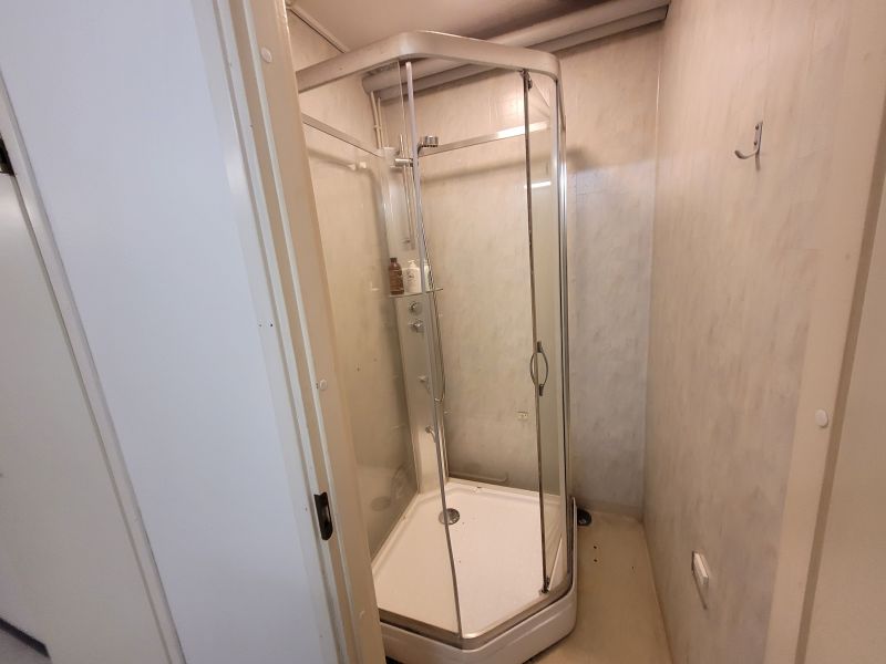 Sosiaalitilat/erillissuihku -tila