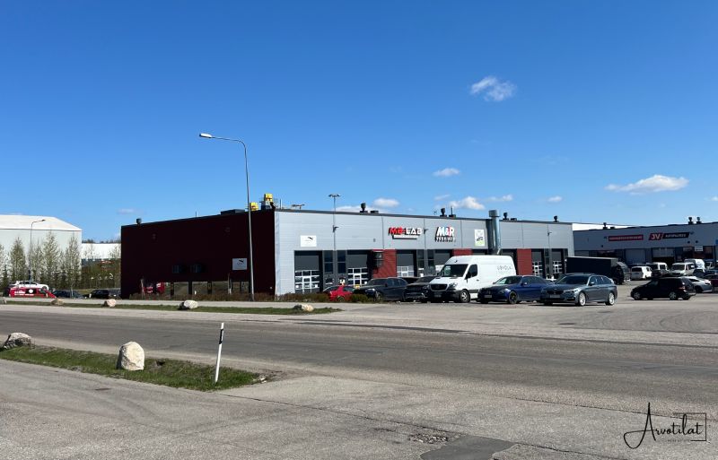 Vuokrataan juuri vapautunutta monikäyttöistä toimitilaa 86m². Tämä tila sisältää 8 autopaikkaa!