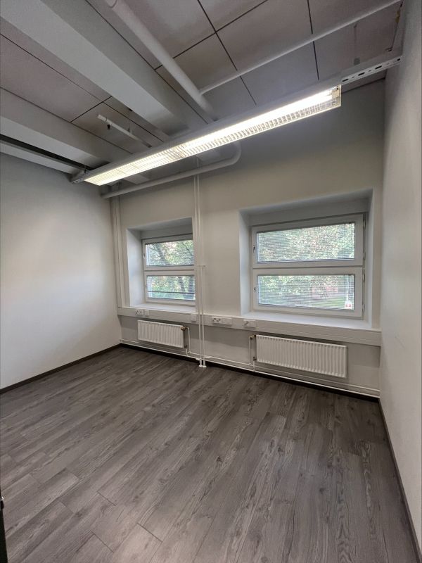 Vuokrataan modernia ja laadukasta toimistotilaa Helsingin Pitäjänmäestä. Heti vapaana!