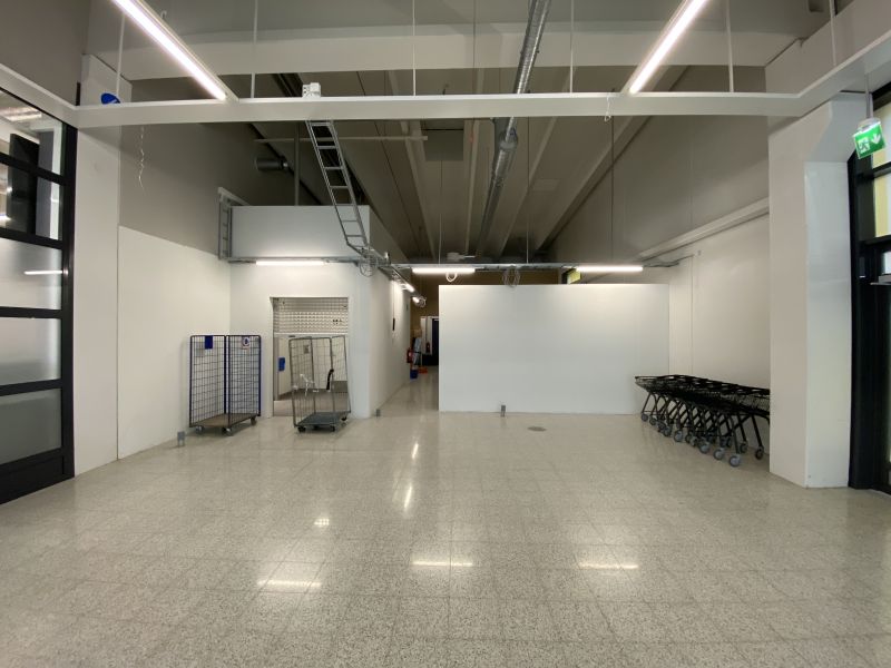 Ravintolasalin palvelutiskialue