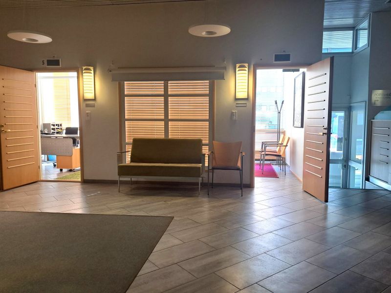 liiketilan työhuone tiloja