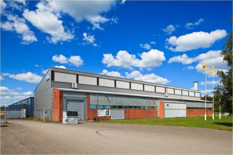 Vuokrattavana katutason sisään ajettavaa tuotanto/varastotilaa. 