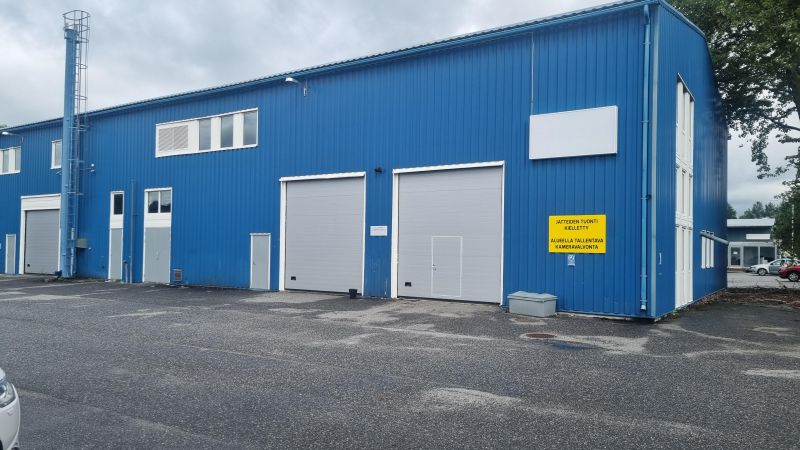 Teollisuushalli Kaarinan Krossissa