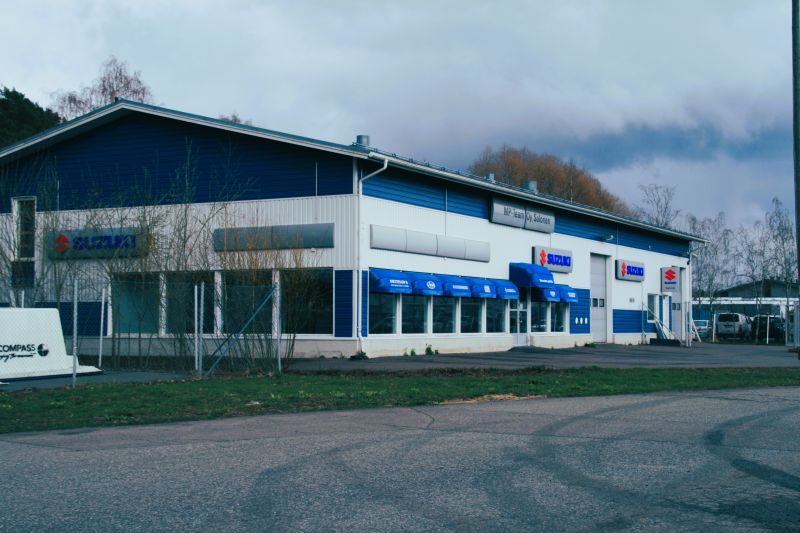 Vuokrattavana siisti toimitila 592 m² / 853 m²