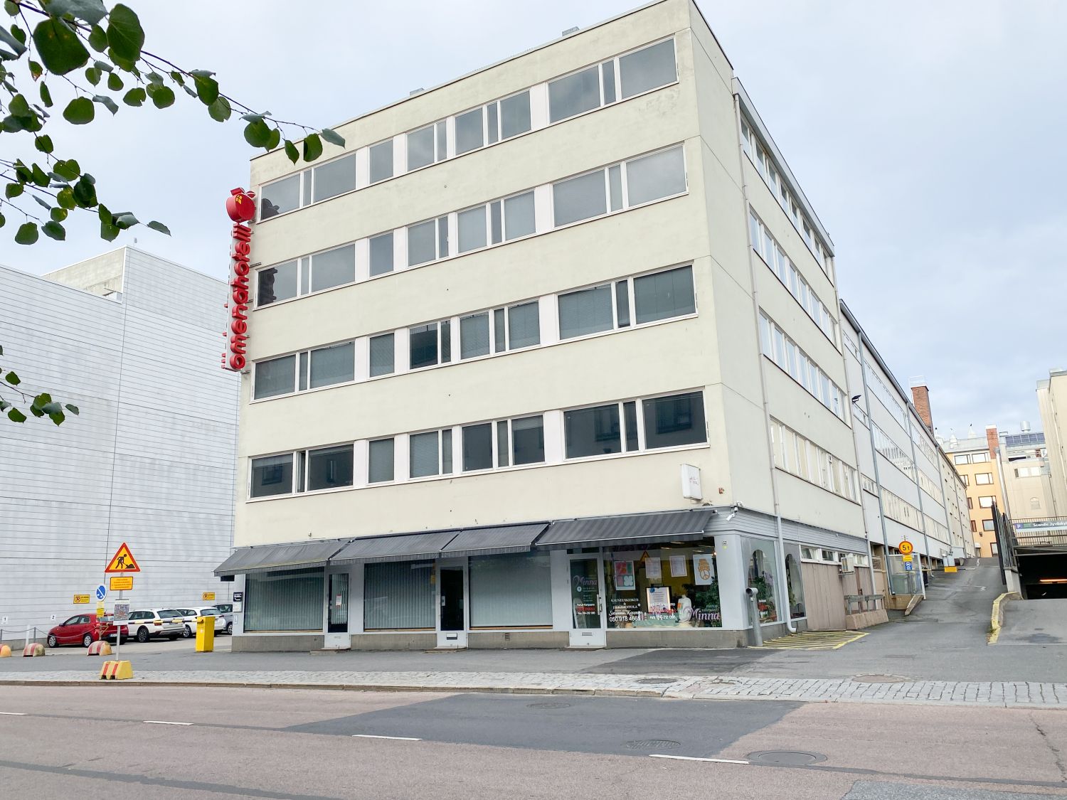 Katutason liiketila Vapaudenkadulla