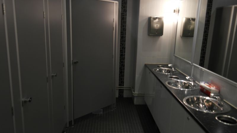 Naisten wc alakerrassa