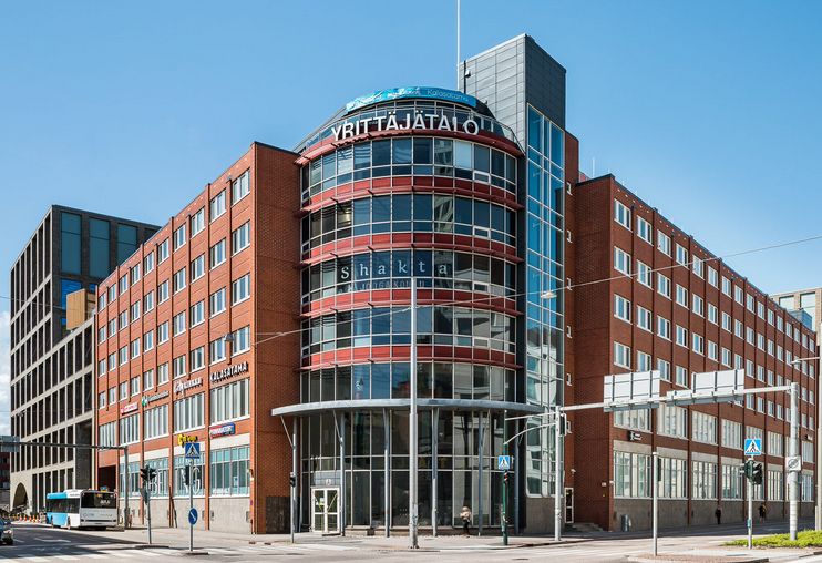Helsingin Yrittäjätalosta vuokrattavana 5.kerroksen toimisto ( 1161 m2), jossa useita huoneita ja muutama avotila. Tilak...