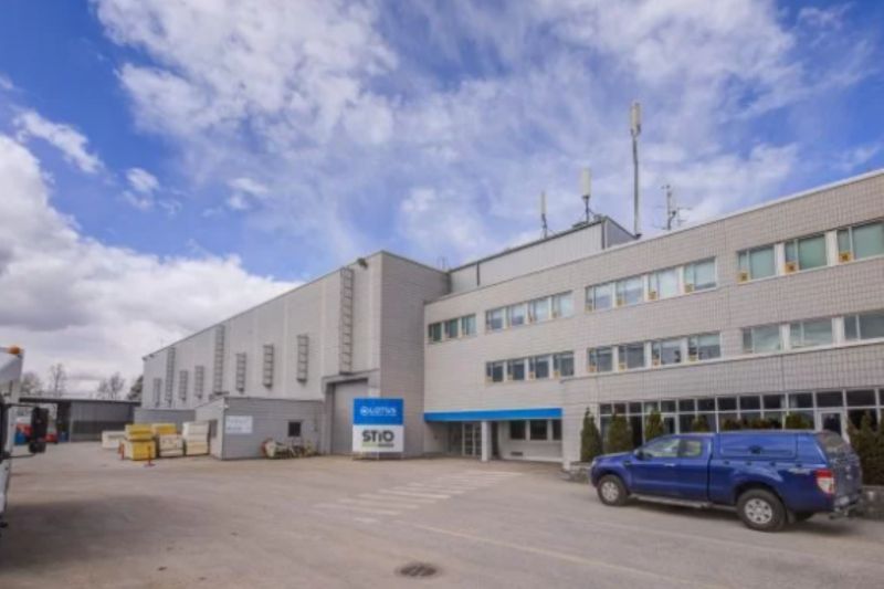 Vuokrattavana avaraa, siistiä ja valoisaa toimistotilaa.