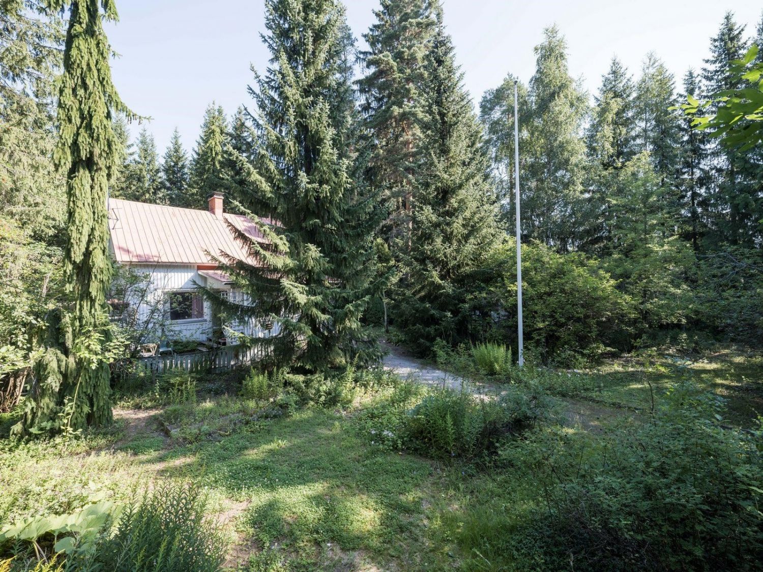Monien mahdollisuuksien tontti erinomaisella paikalla Hiekkaharjussa erittäin viihtyisällä ja halutulla alueella.
Kun to...